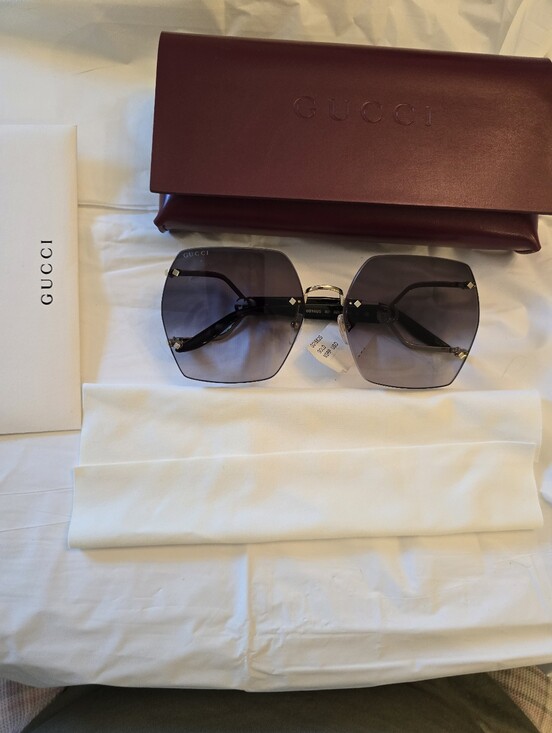 Gucci, Sunglasses, Female, 62 MM, Oversized,  Luxury Women\'s Accessory. NEW main image 9